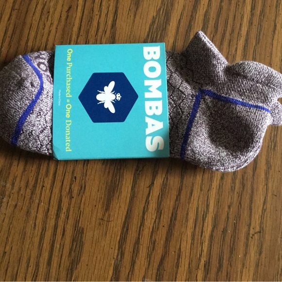 Assortment of new Bombas Women’s socks - Picture 3 of 16
